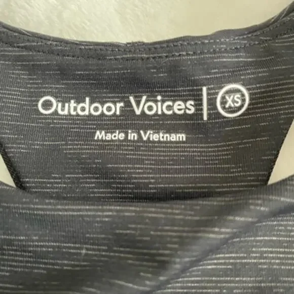 New NWOT Outdoor Voices Gray Racerback Sports Bra, Size XS extra small - Picture 4 of 4